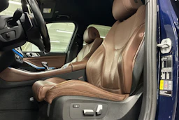 sininen BMW X5 2021 kuva 11.