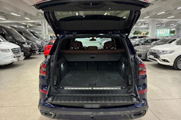 sininen BMW X5 2021 kuva 14.