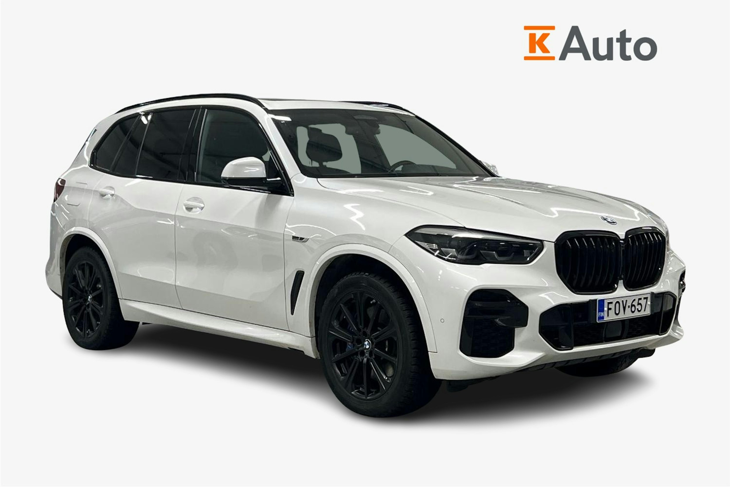 valkoinen BMW X5 2022 kuva 1.