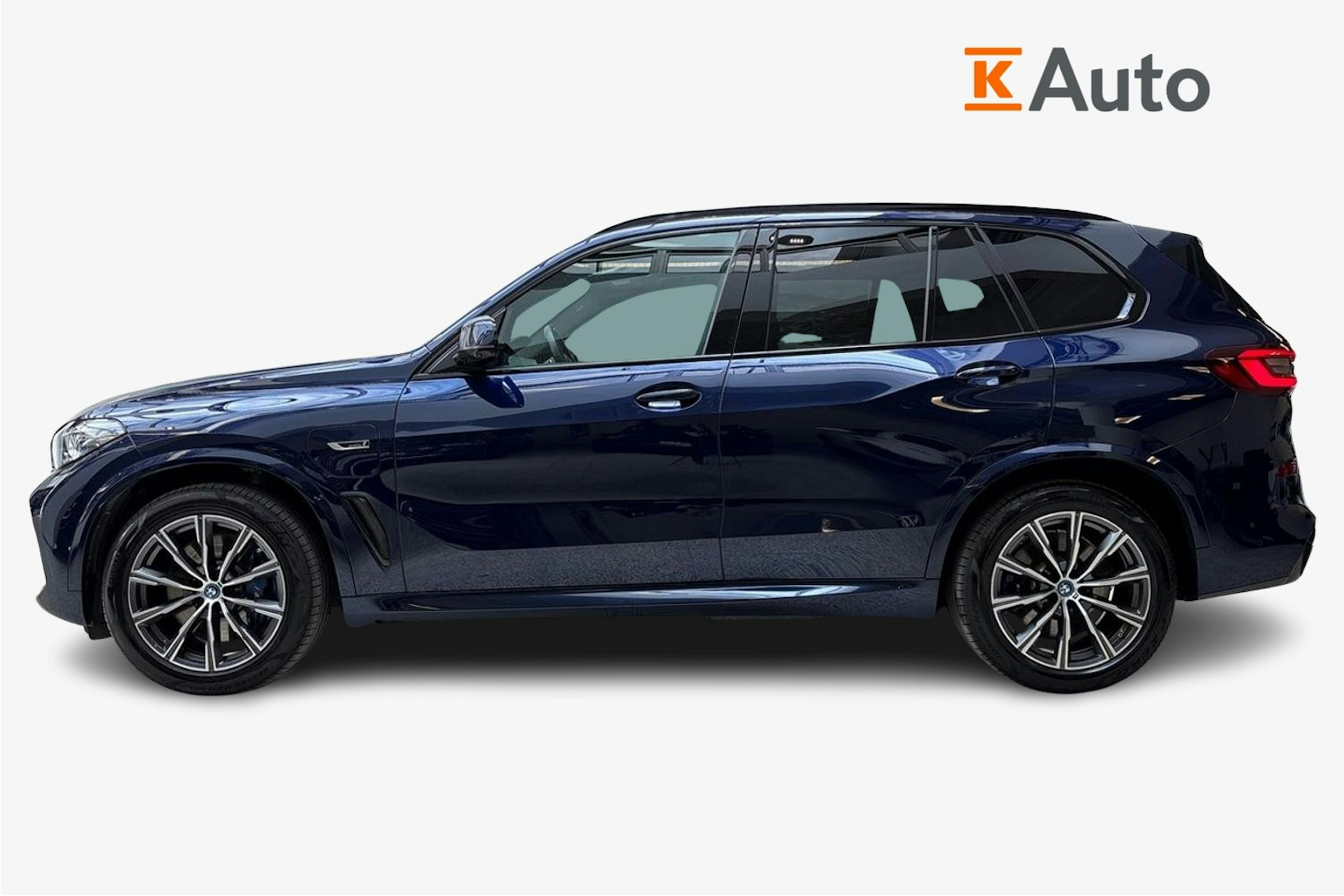 sininen BMW X5 2022 kuva 6.