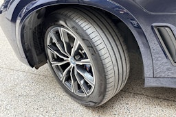sininen BMW X5 2022 kuva 13.