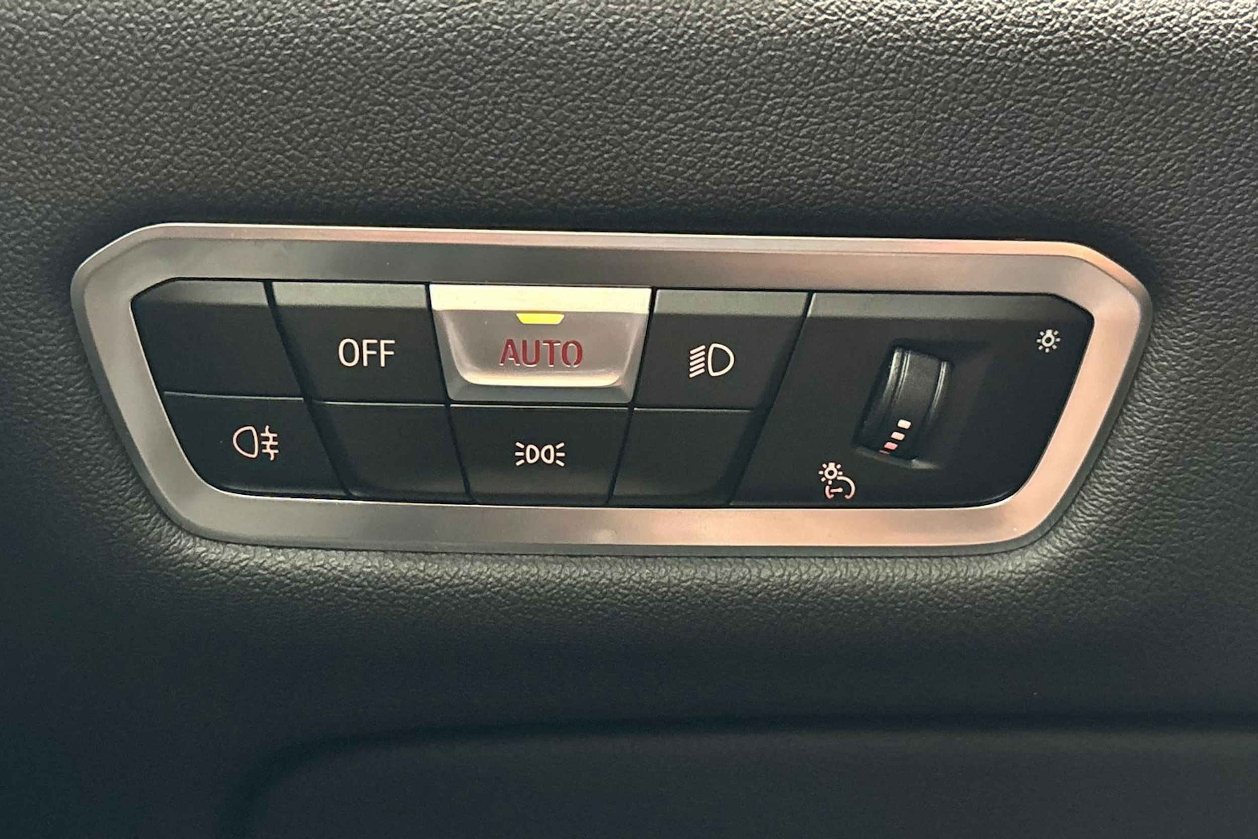 sininen BMW X5 2022 kuva 24.