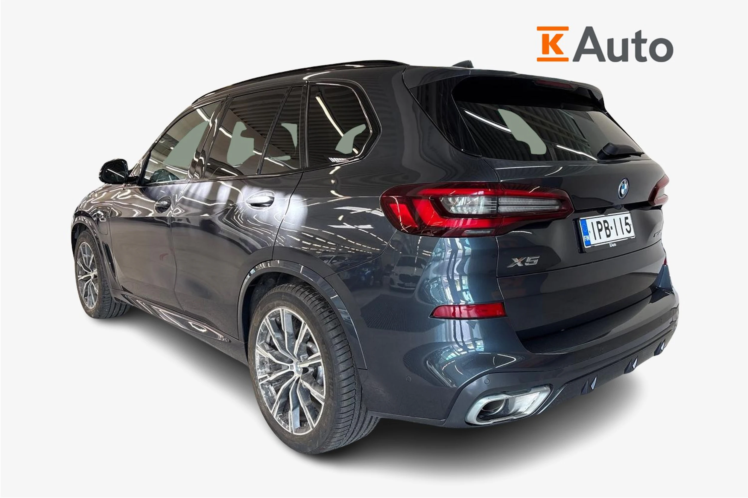 Harmaa BMW X5 2022 kuva 2.