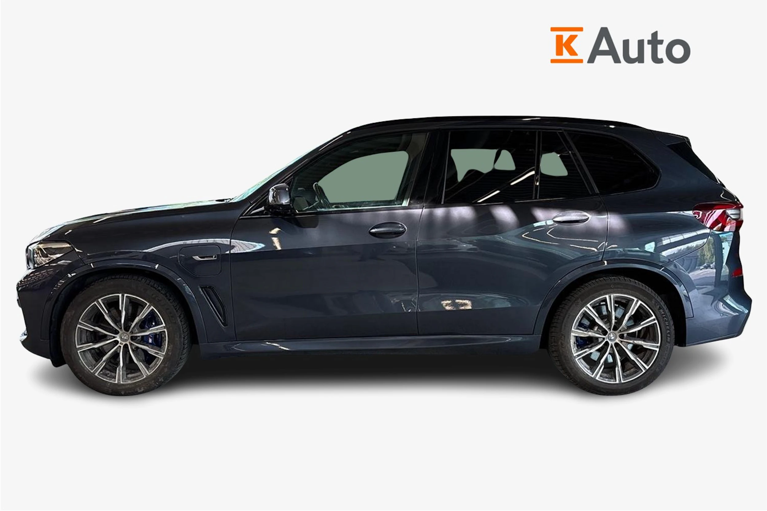 Harmaa BMW X5 2022 kuva 5.