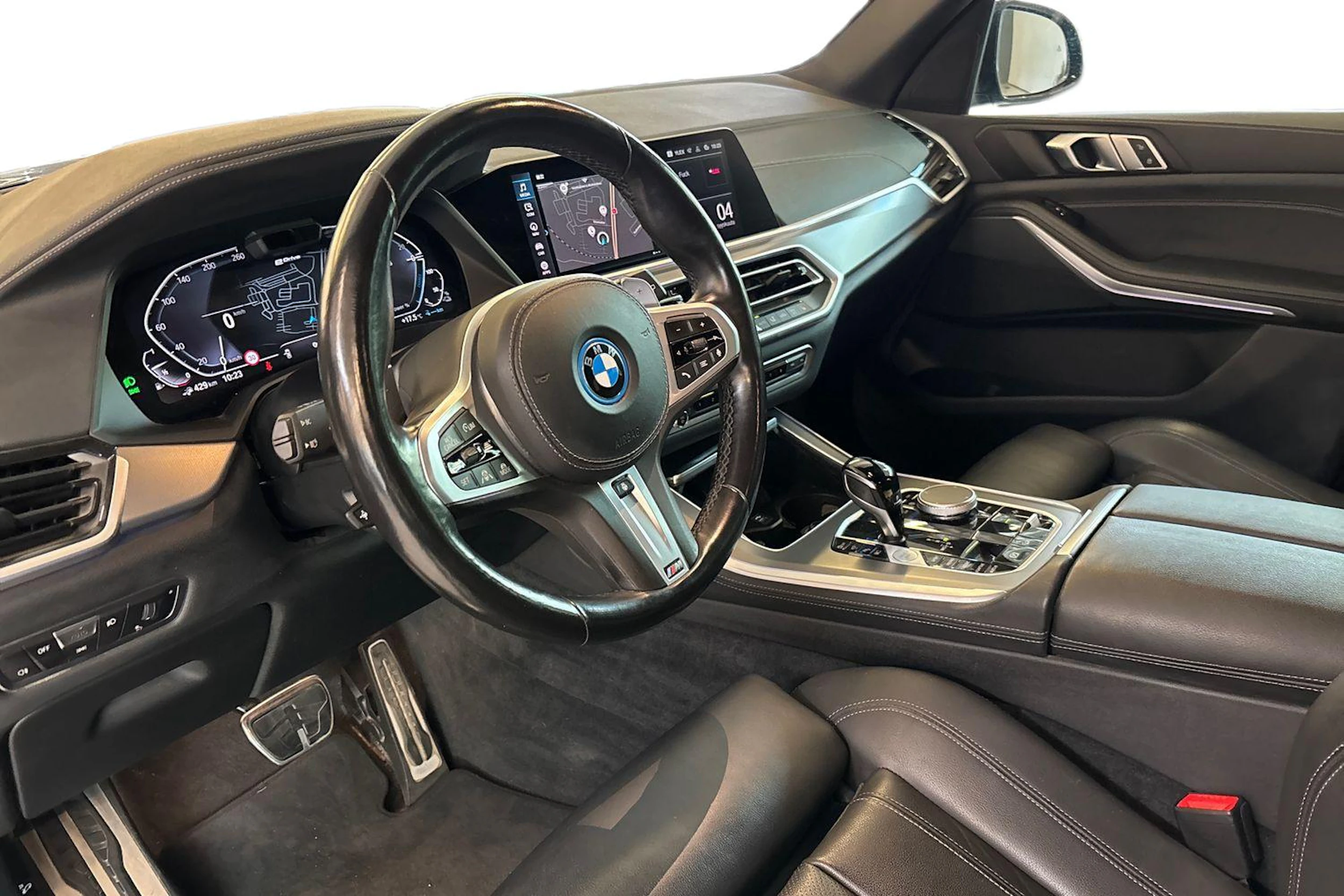 Harmaa BMW X5 2022 kuva 6.