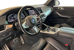 Harmaa BMW X5 2022 kuva 6.