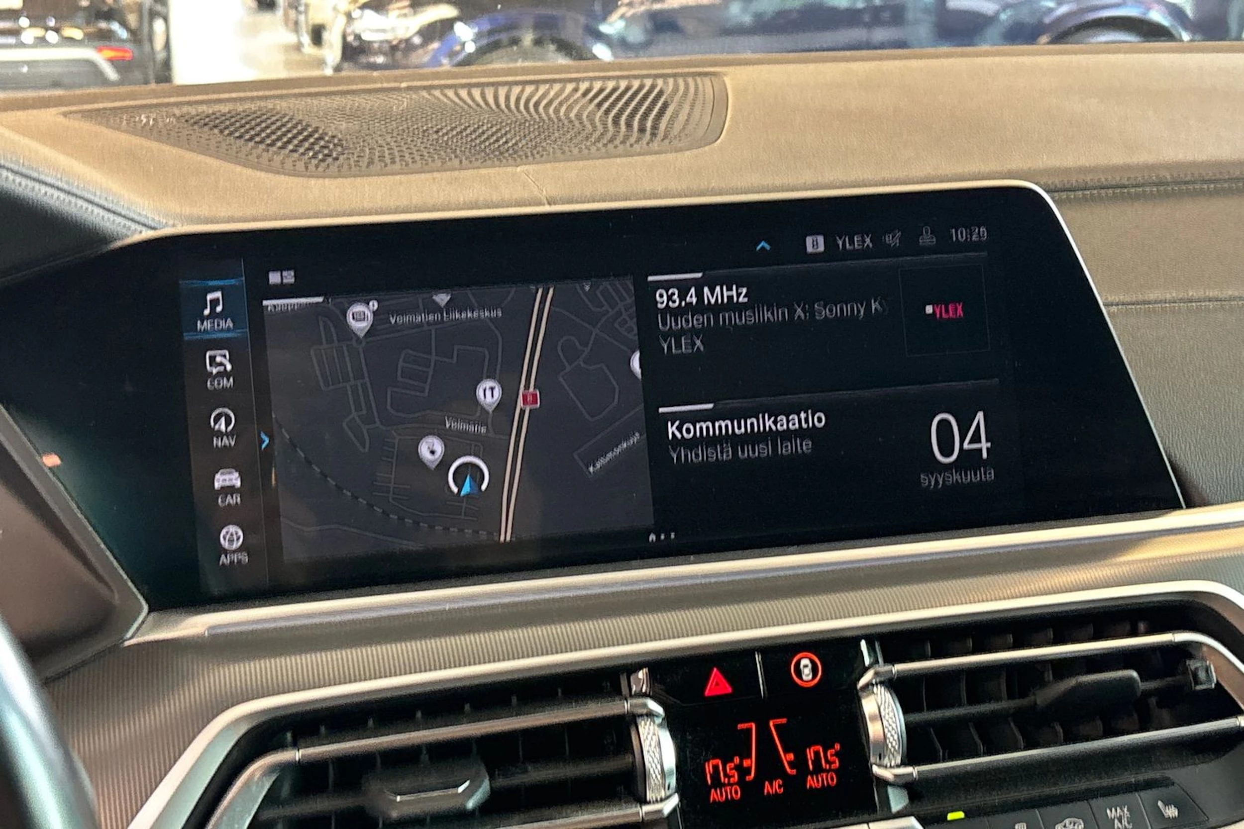 Harmaa BMW X5 2022 kuva 15.