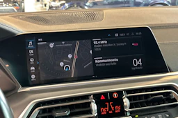 Harmaa BMW X5 2022 kuva 15.
