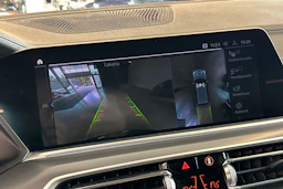 Harmaa BMW X5 2022 kuva 16.