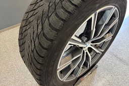 Harmaa BMW X5 2022 kuva 26.