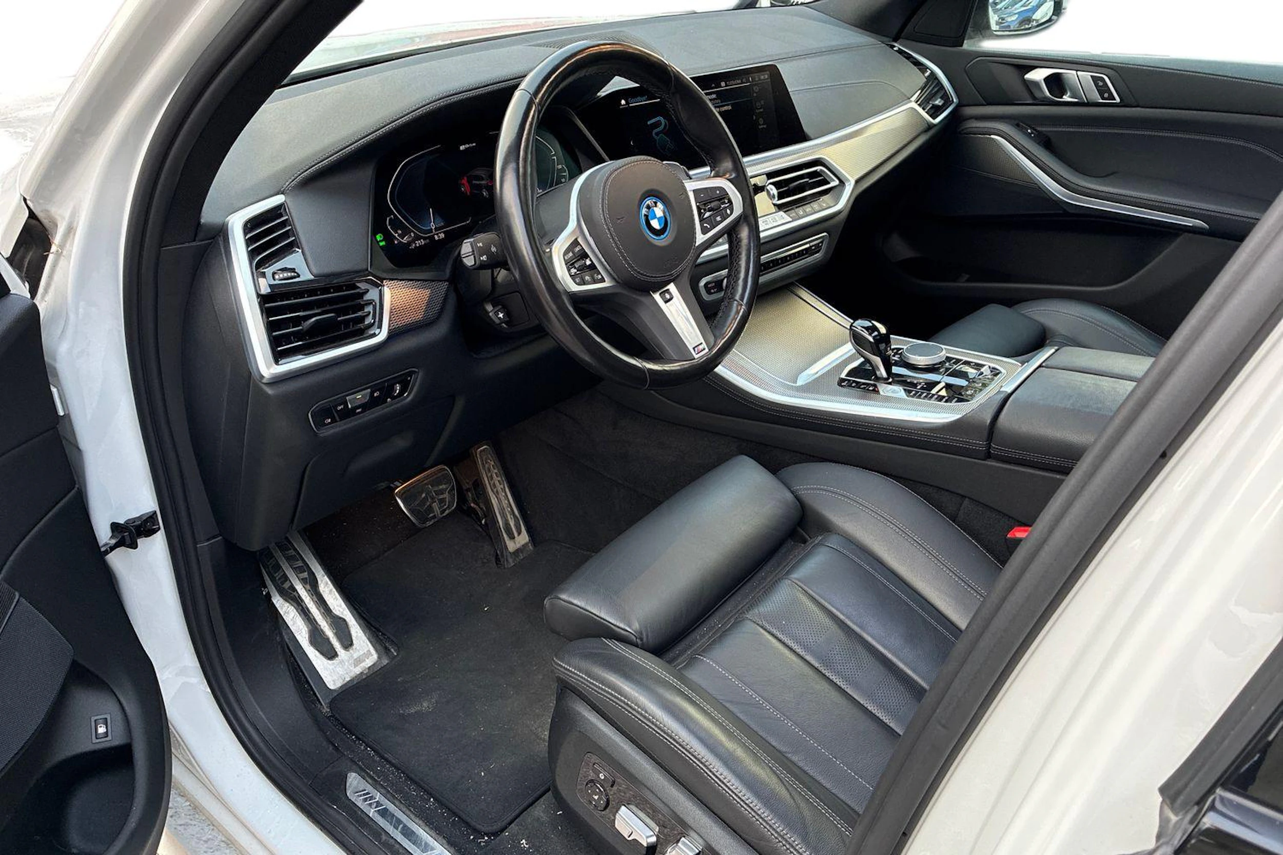 valkoinen BMW X5 2022 kuva 3.