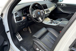 valkoinen BMW X5 2022 kuva 3.