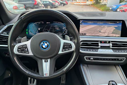 valkoinen BMW X5 2022 kuva 5.