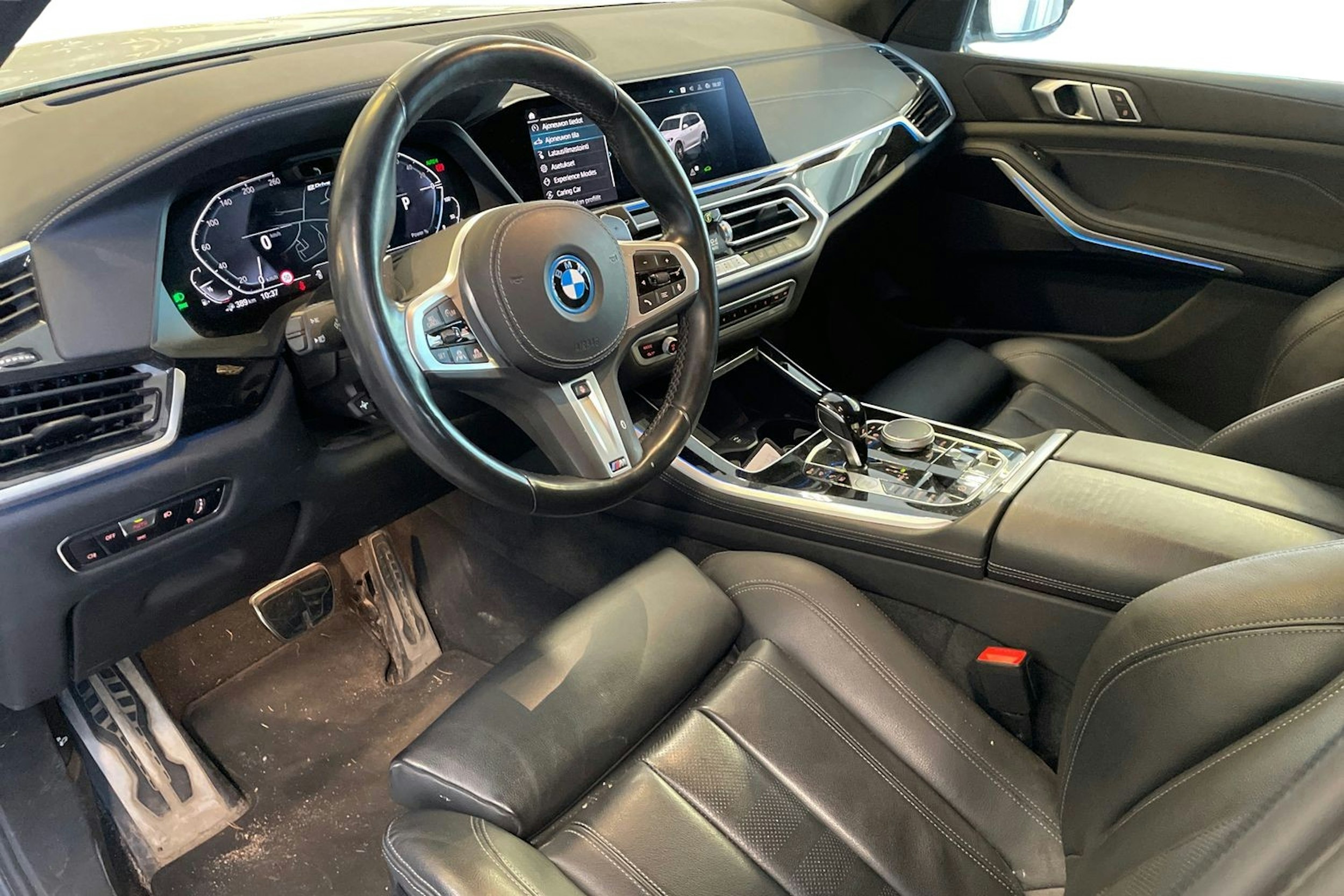 valkoinen BMW X5 2022 kuva 3.