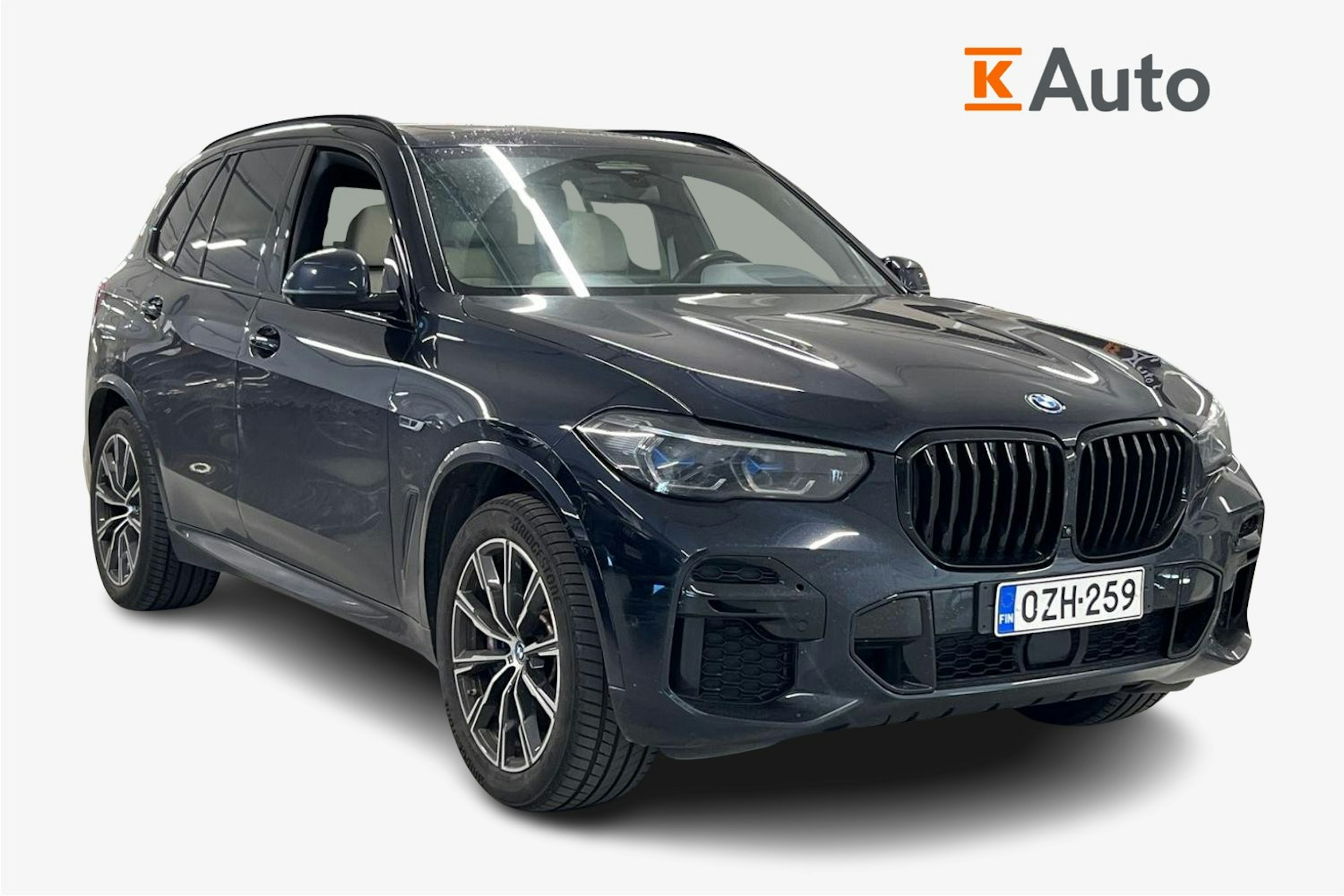 Musta BMW X5 2022 kuva 1.