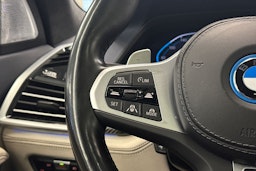 Musta BMW X5 2022 kuva 13.