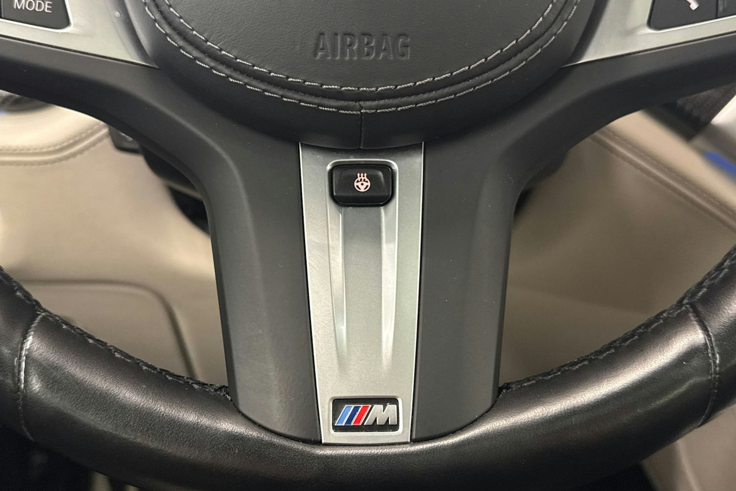 Musta BMW X5 2022 kuva 15.