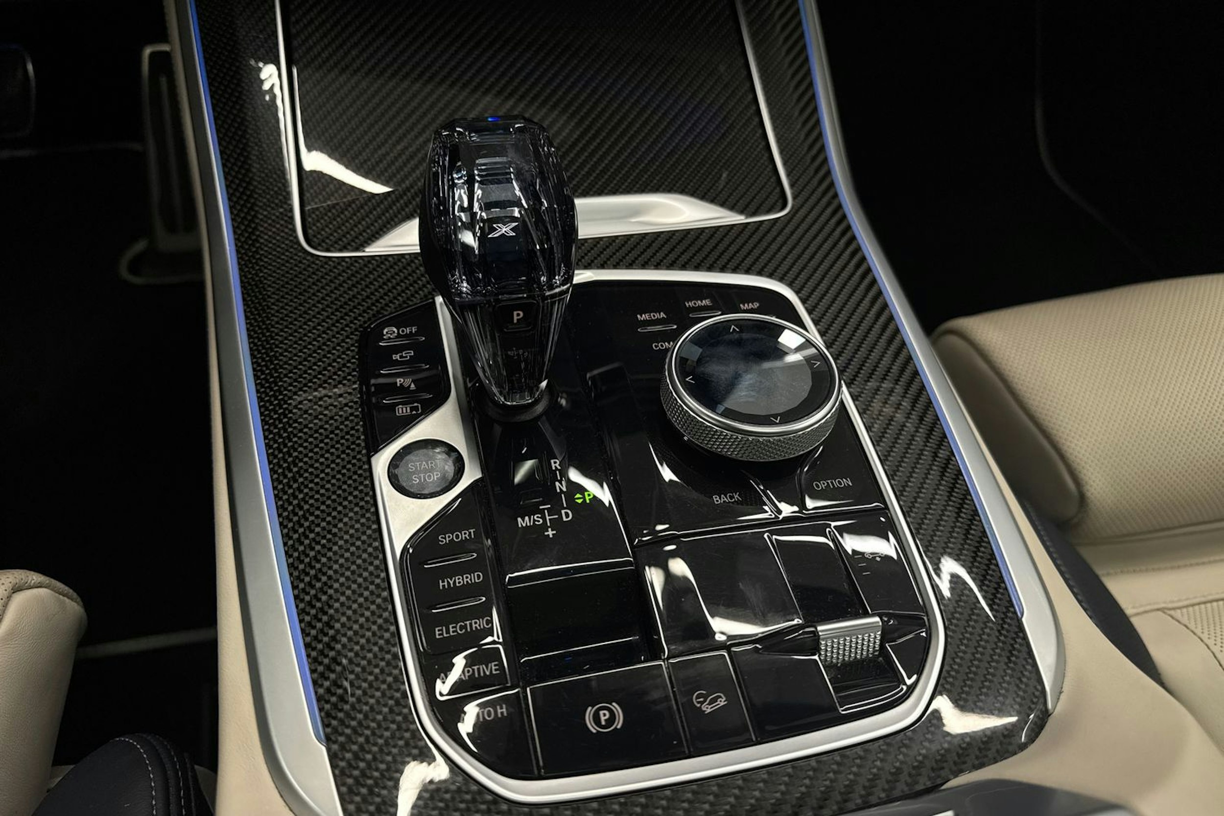 Musta BMW X5 2022 kuva 20.