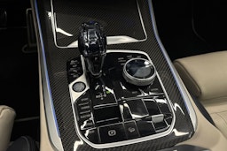 Musta BMW X5 2022 kuva 20.