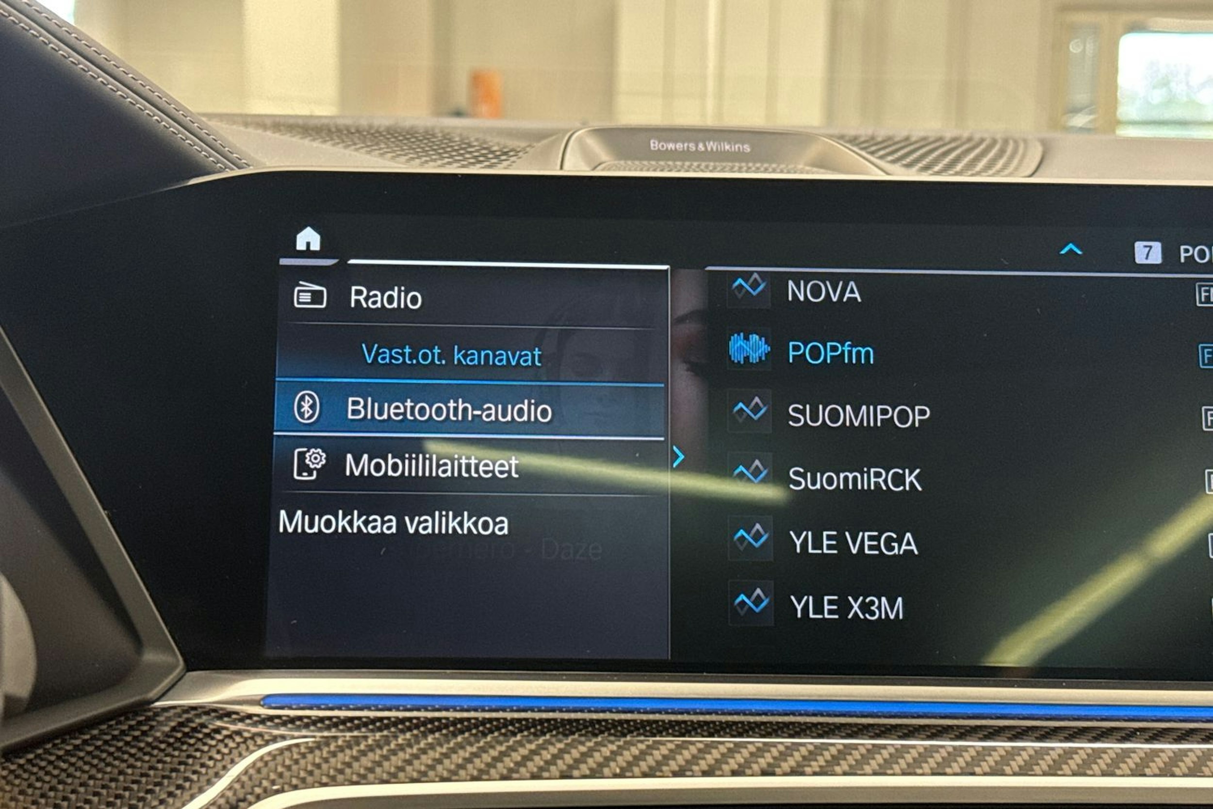 Musta BMW X5 2022 kuva 26.