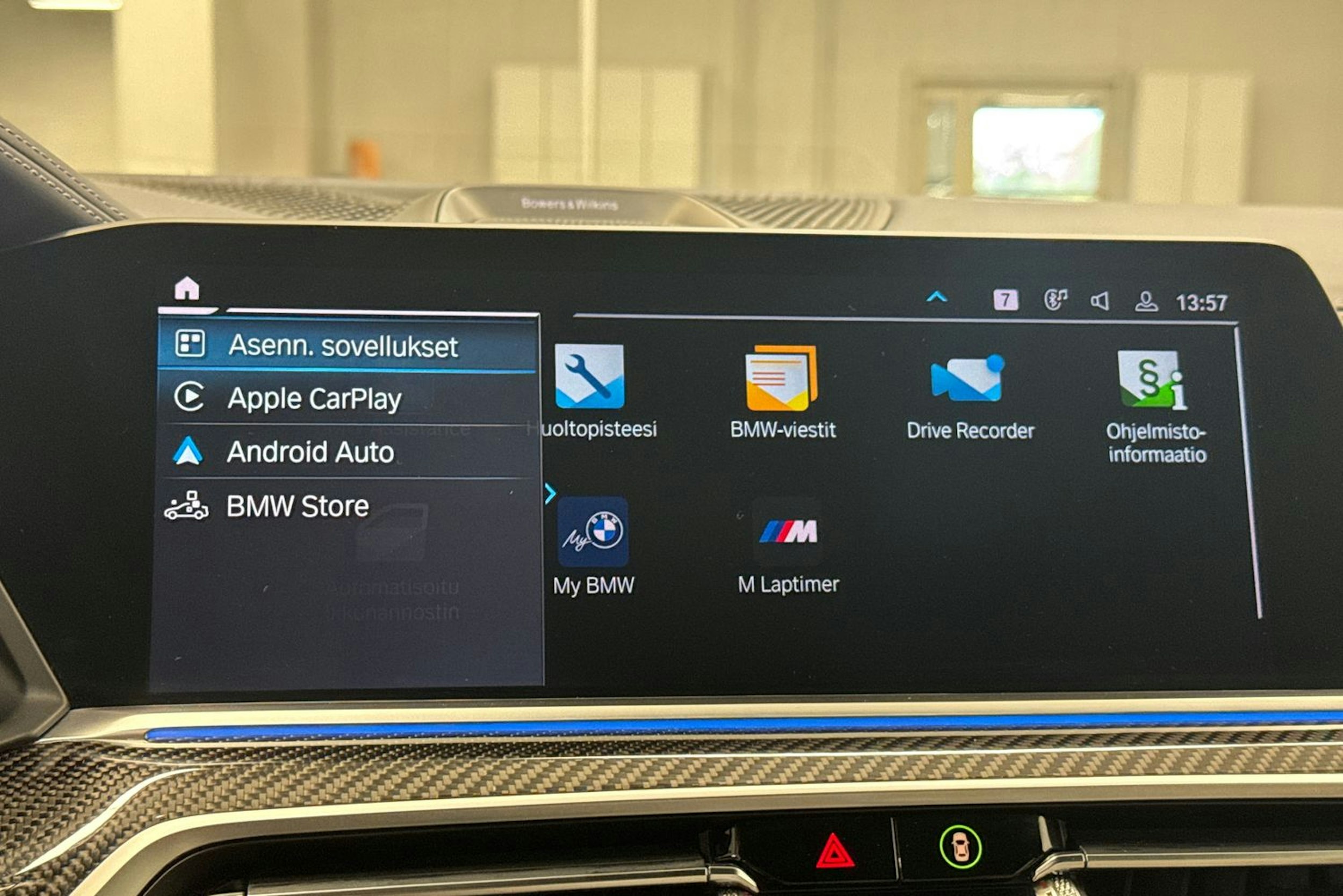 Musta BMW X5 2022 kuva 28.