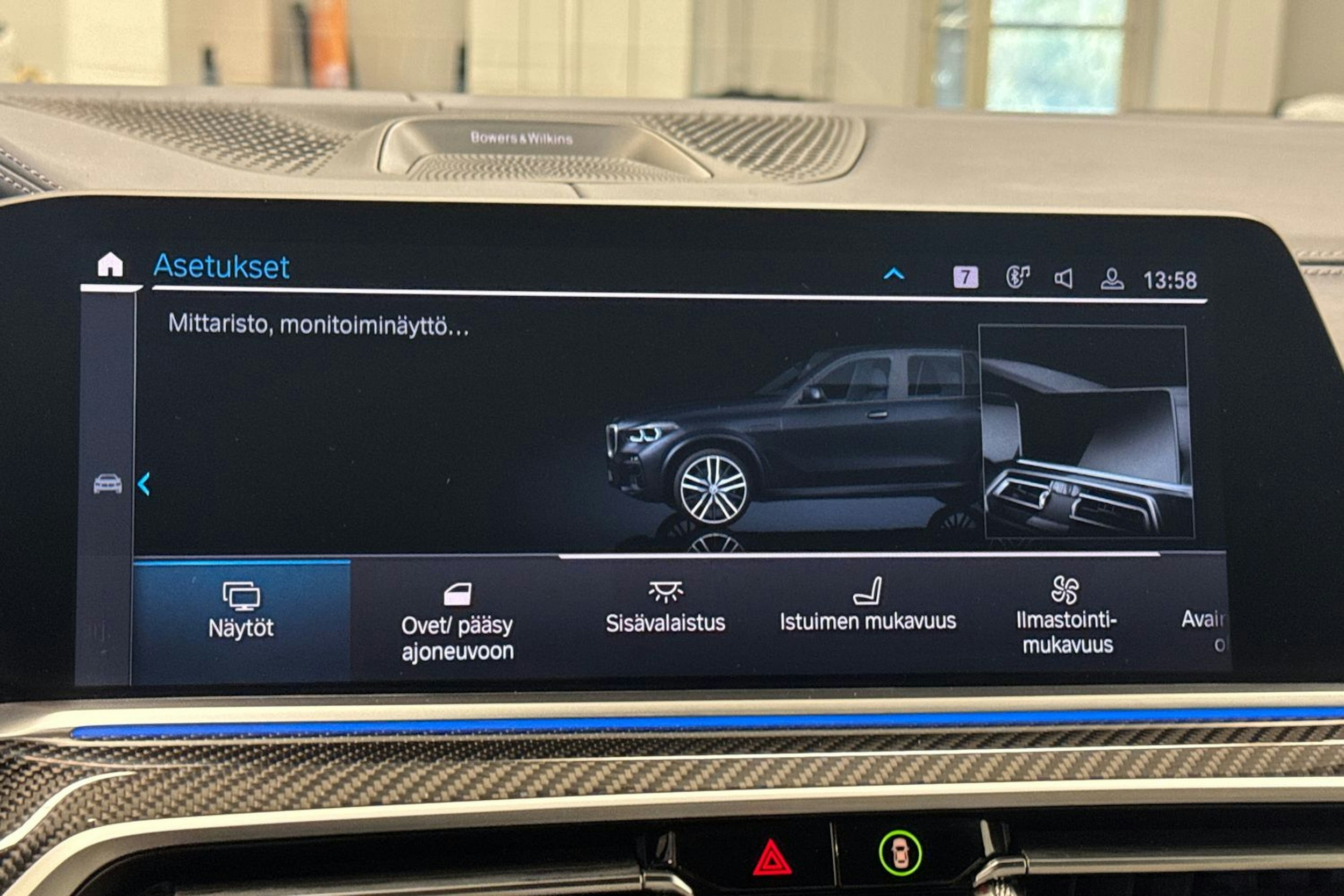 Musta BMW X5 2022 kuva 30.