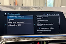 Musta BMW X5 2022 kuva 31.