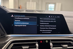 Musta BMW X5 2022 kuva 33.