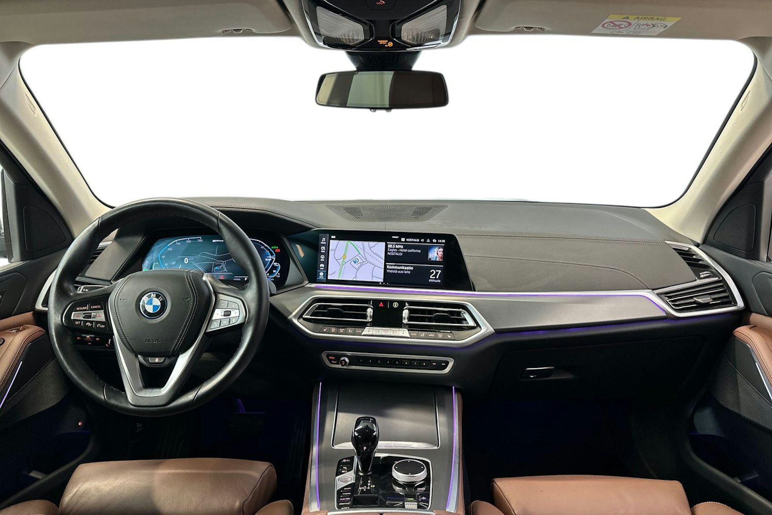harmaa BMW X5 2022 kuva 7.
