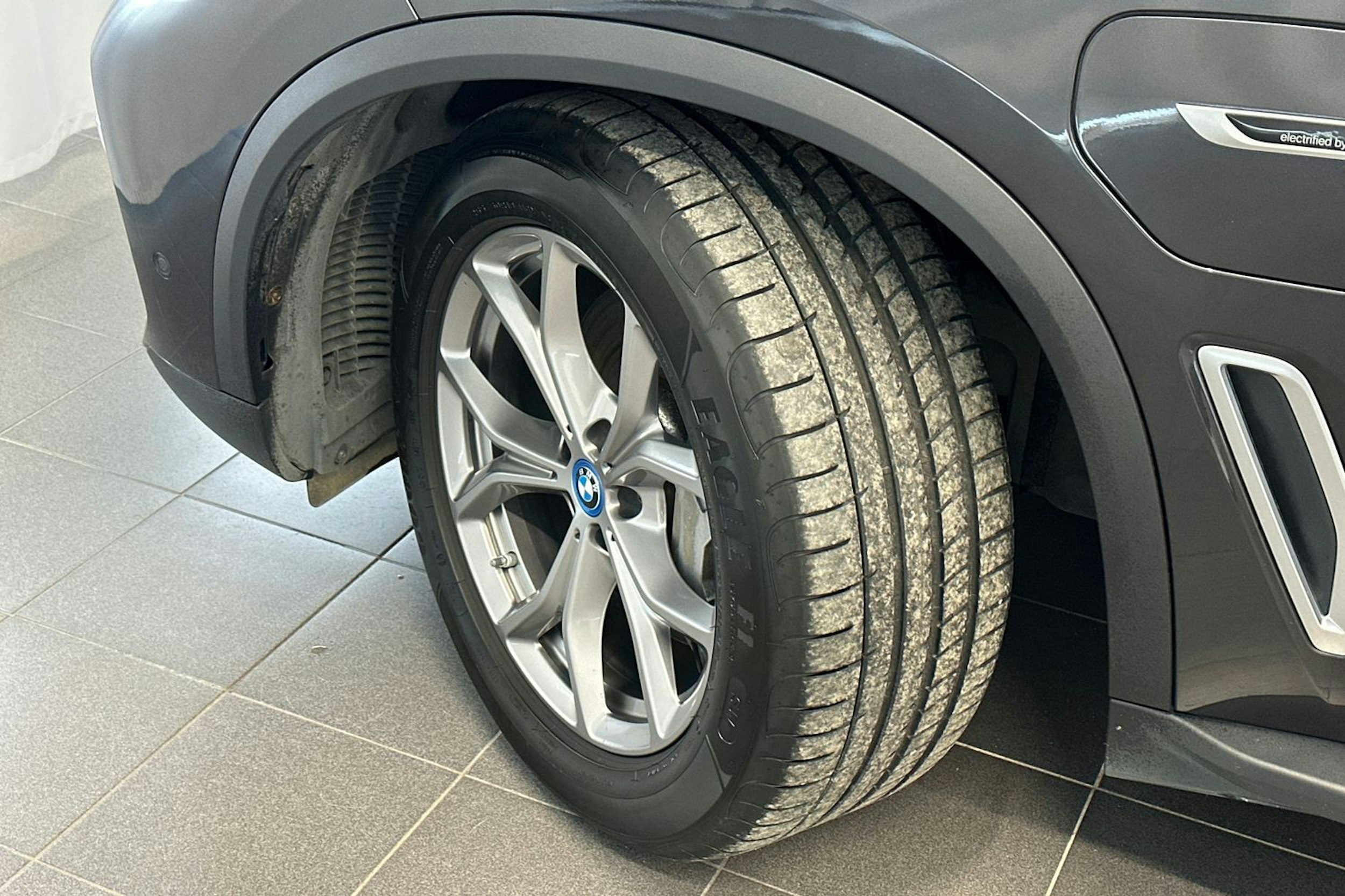 harmaa BMW X5 2022 kuva 10.