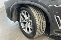harmaa BMW X5 2022 kuva 10.