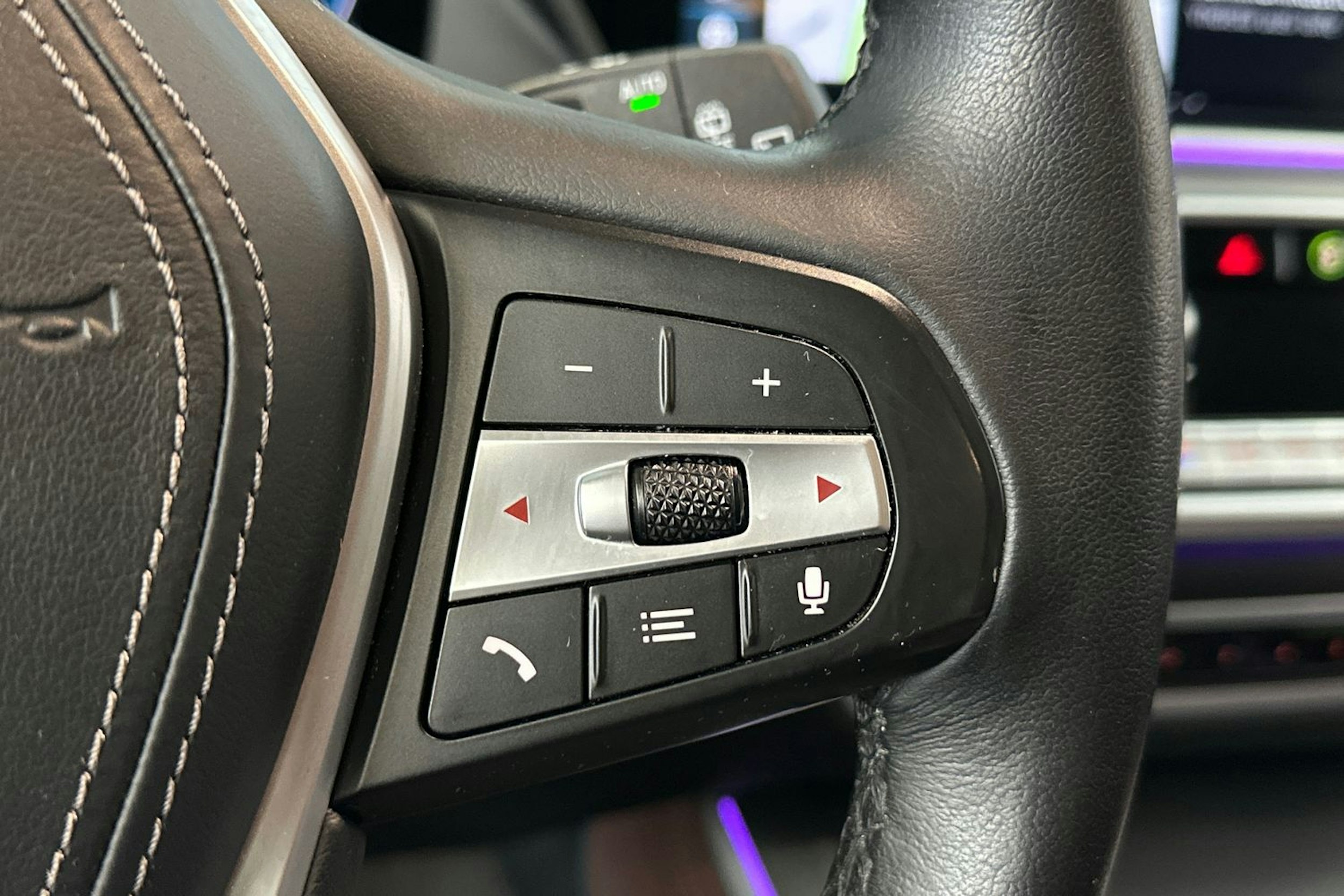 harmaa BMW X5 2022 kuva 21.