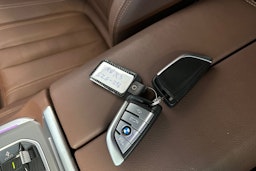 harmaa BMW X5 2022 kuva 30.