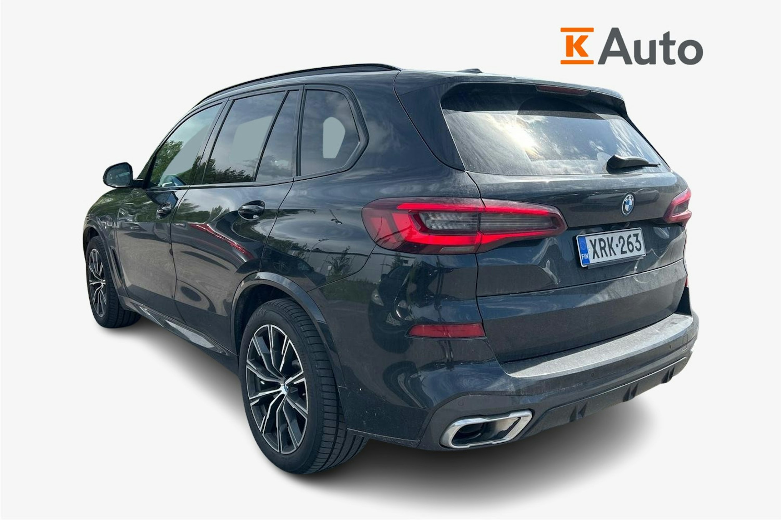 Musta BMW X5 2022 kuva 2.