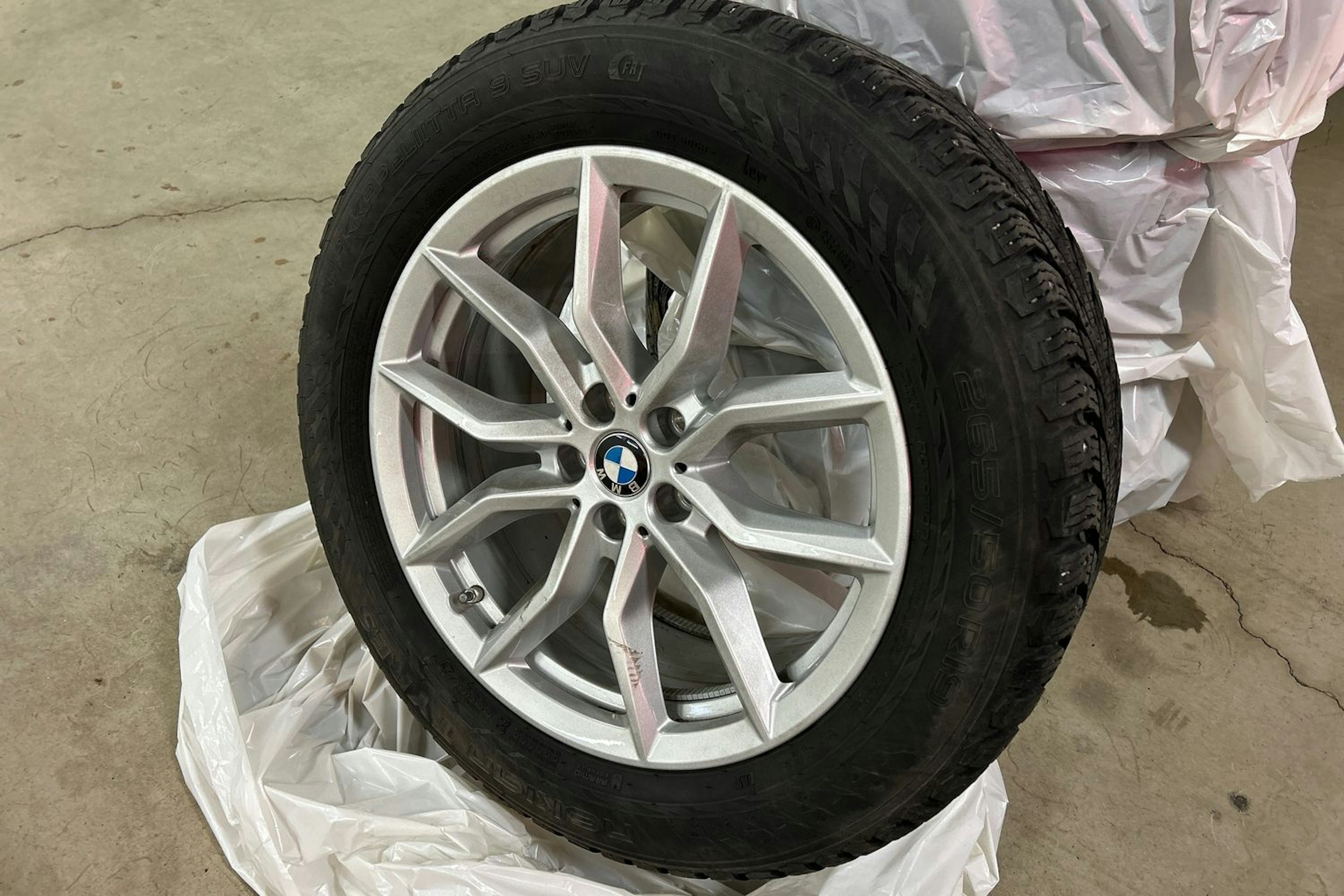 Musta BMW X5 2022 kuva 13.