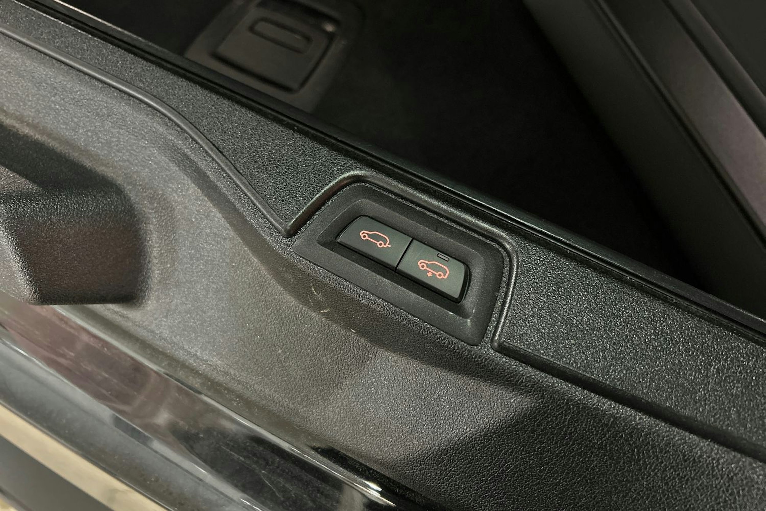 Musta BMW X5 2022 kuva 15.