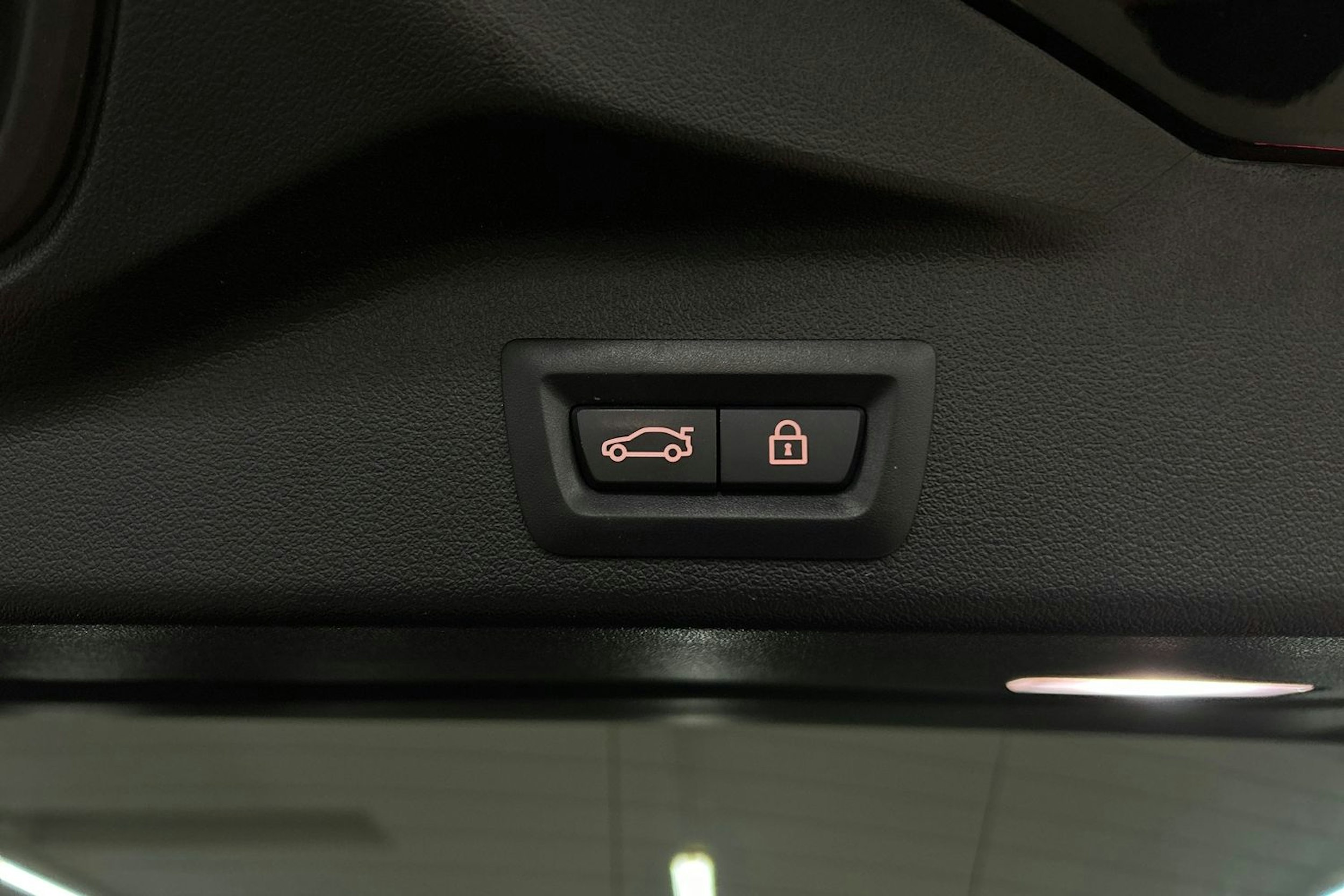 Musta BMW X5 2022 kuva 16.