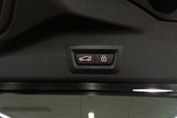 Musta BMW X5 2022 kuva 16.