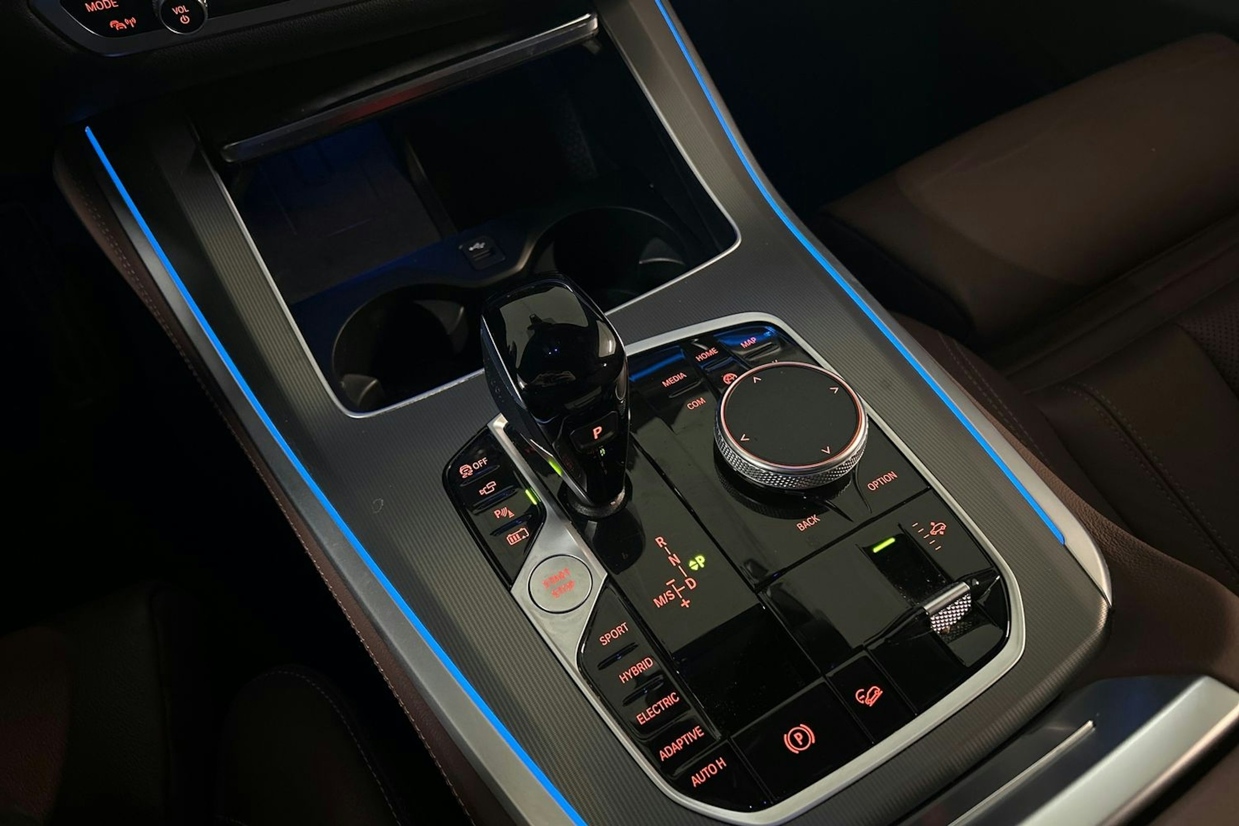 Musta BMW X5 2022 kuva 30.