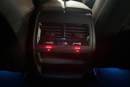 Musta BMW X5 2022 kuva 32.