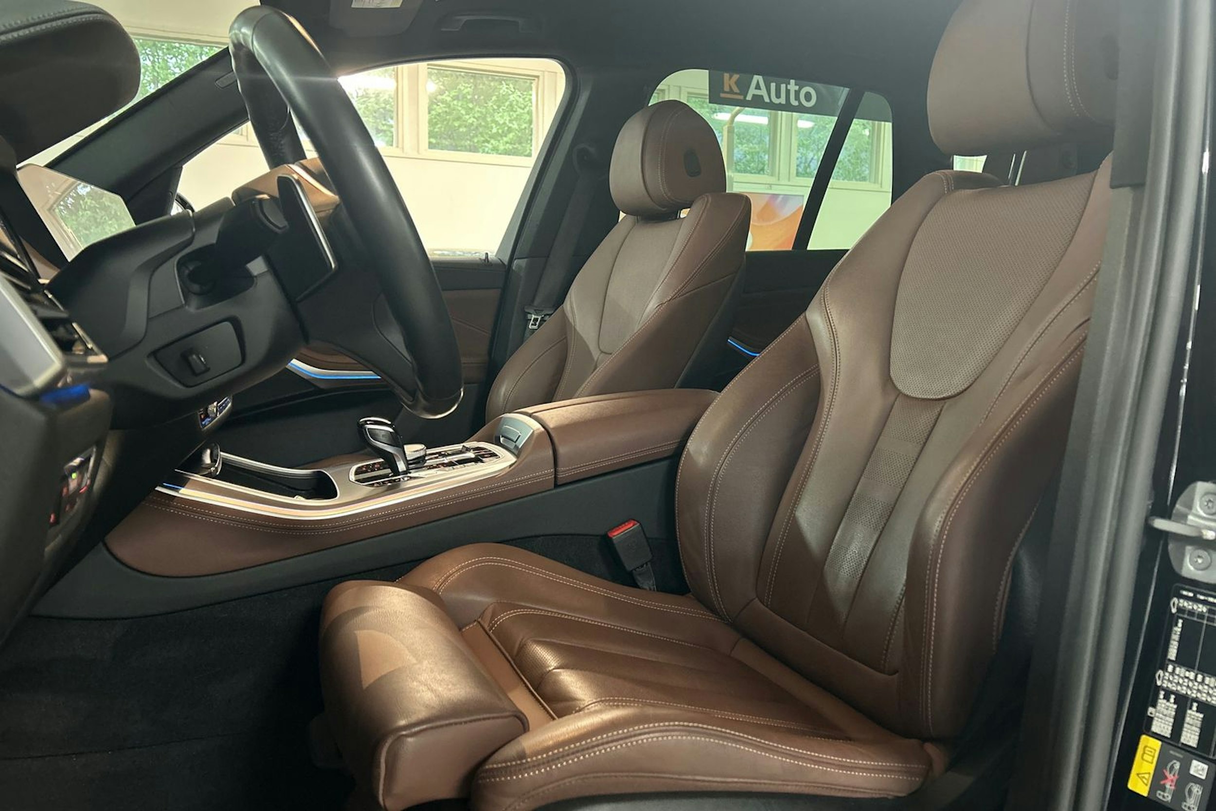 Musta BMW X5 2022 kuva 33.