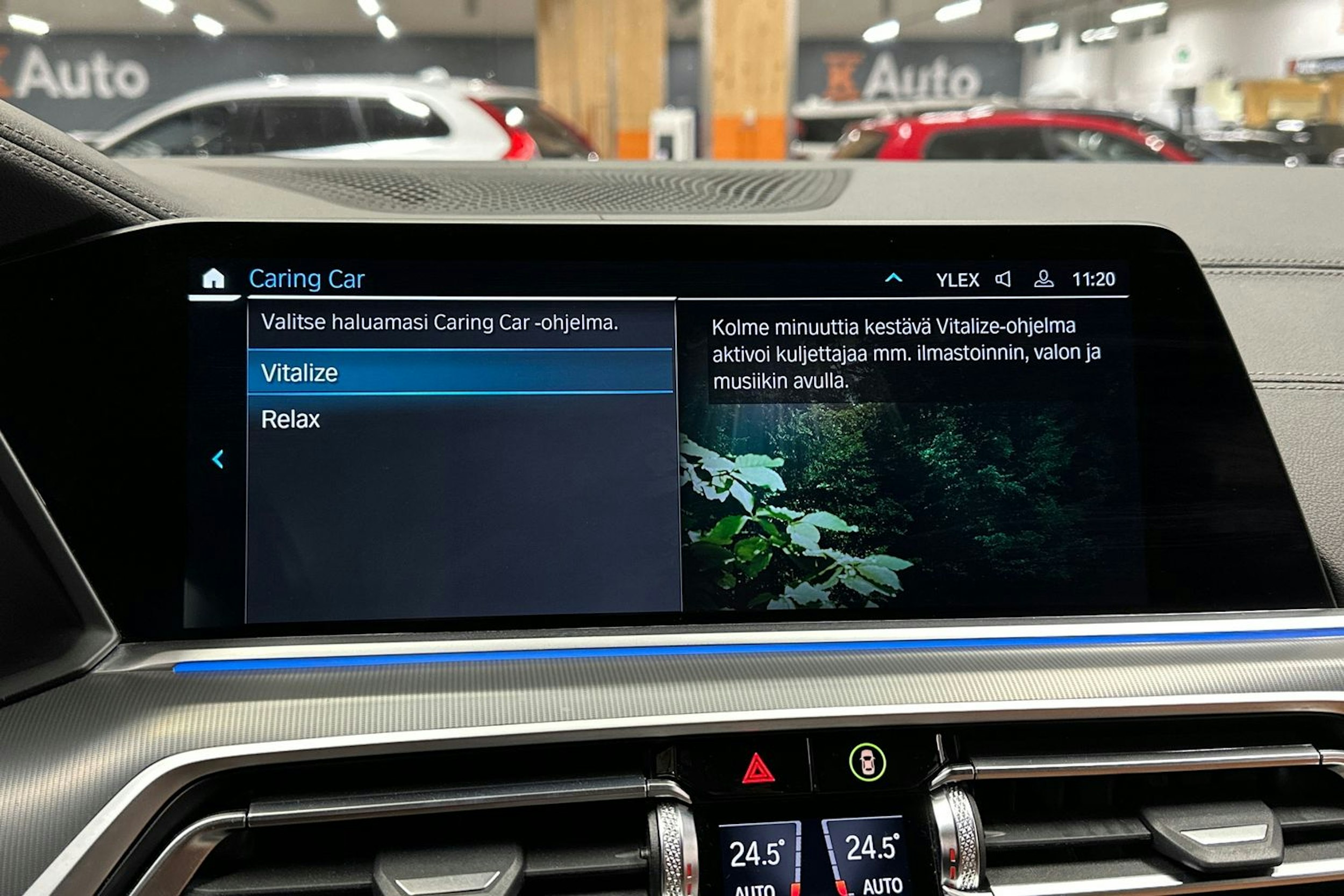 harmaa BMW X5 2022 kuva 22.