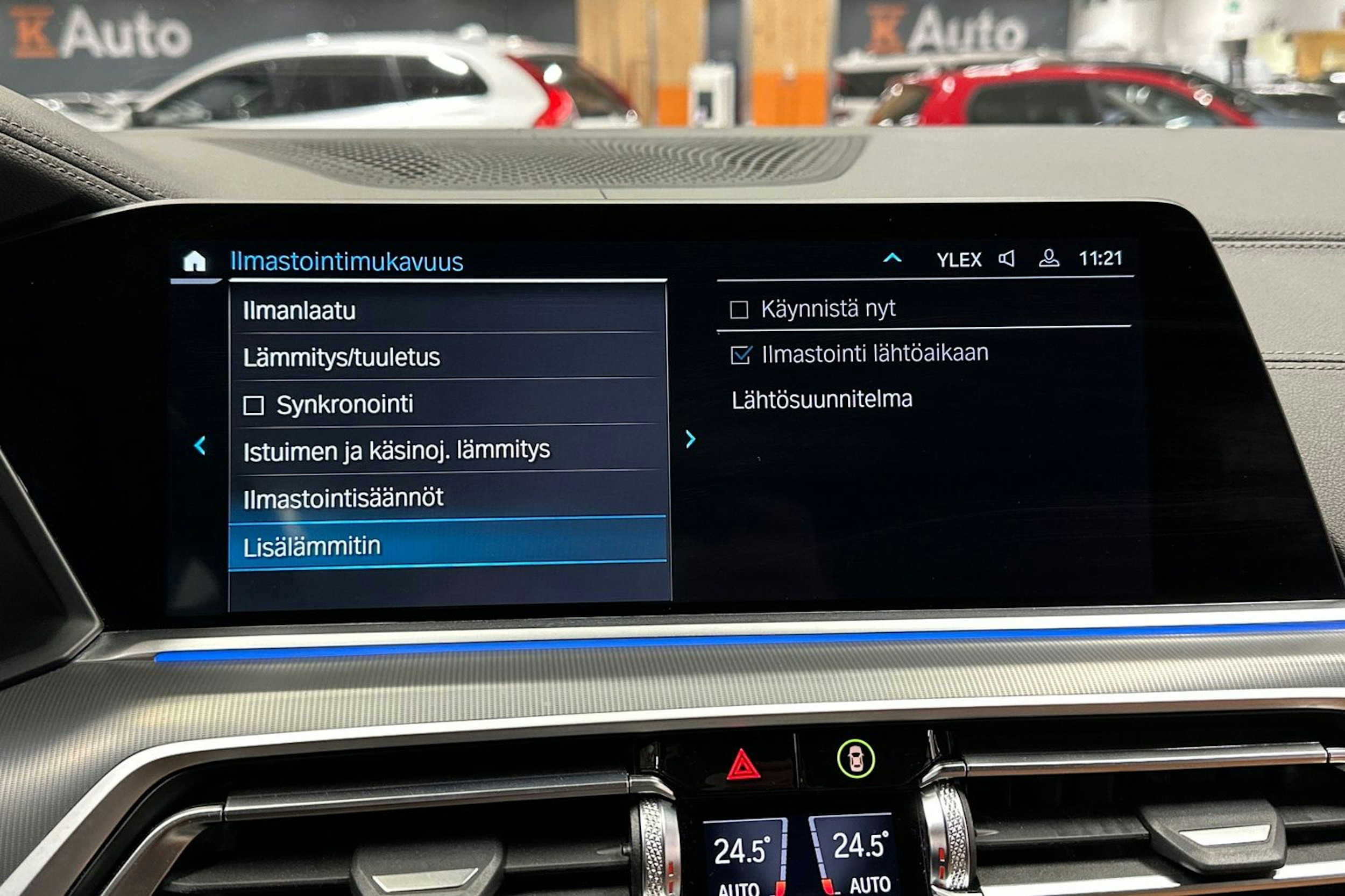 harmaa BMW X5 2022 kuva 24.