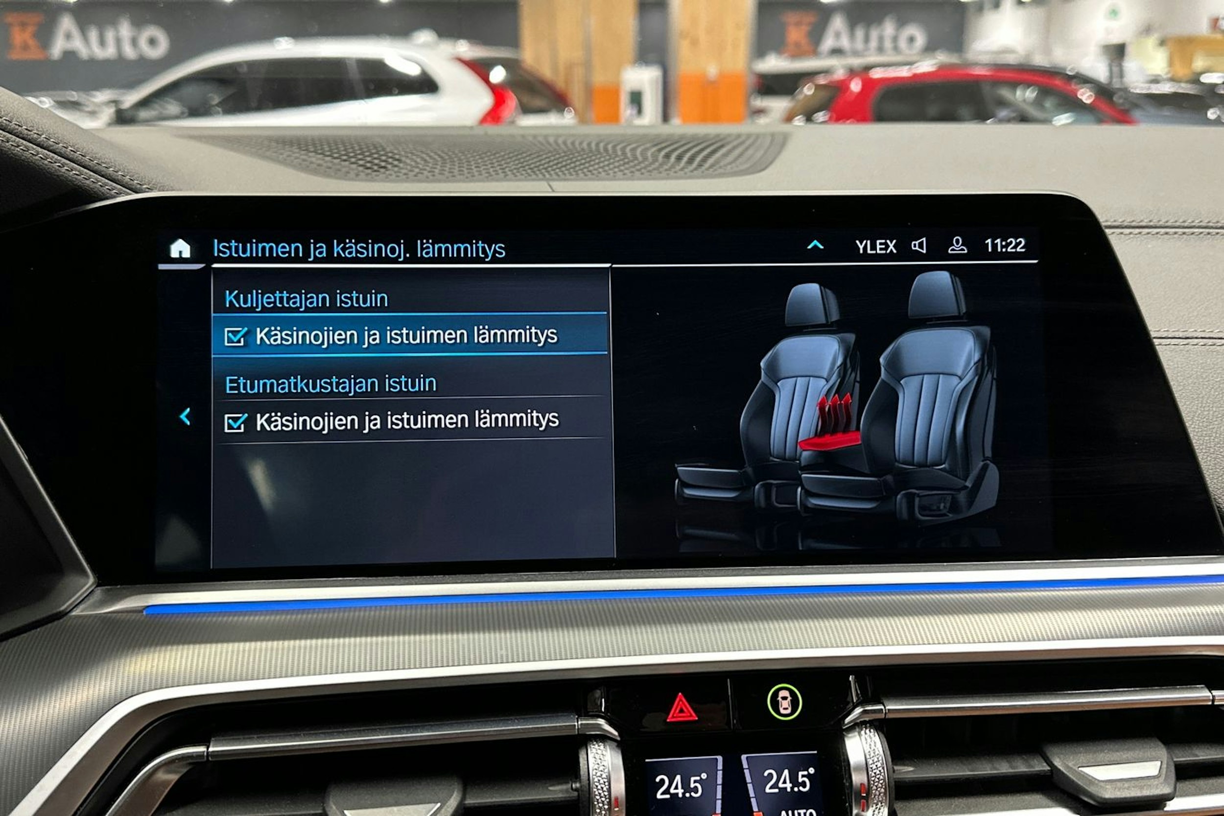 harmaa BMW X5 2022 kuva 25.