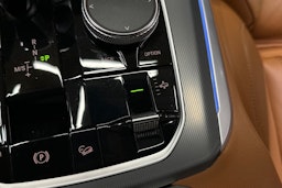 harmaa BMW X5 2022 kuva 28.