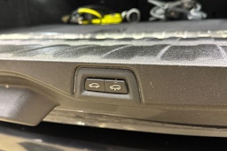 harmaa BMW X5 2022 kuva 39.