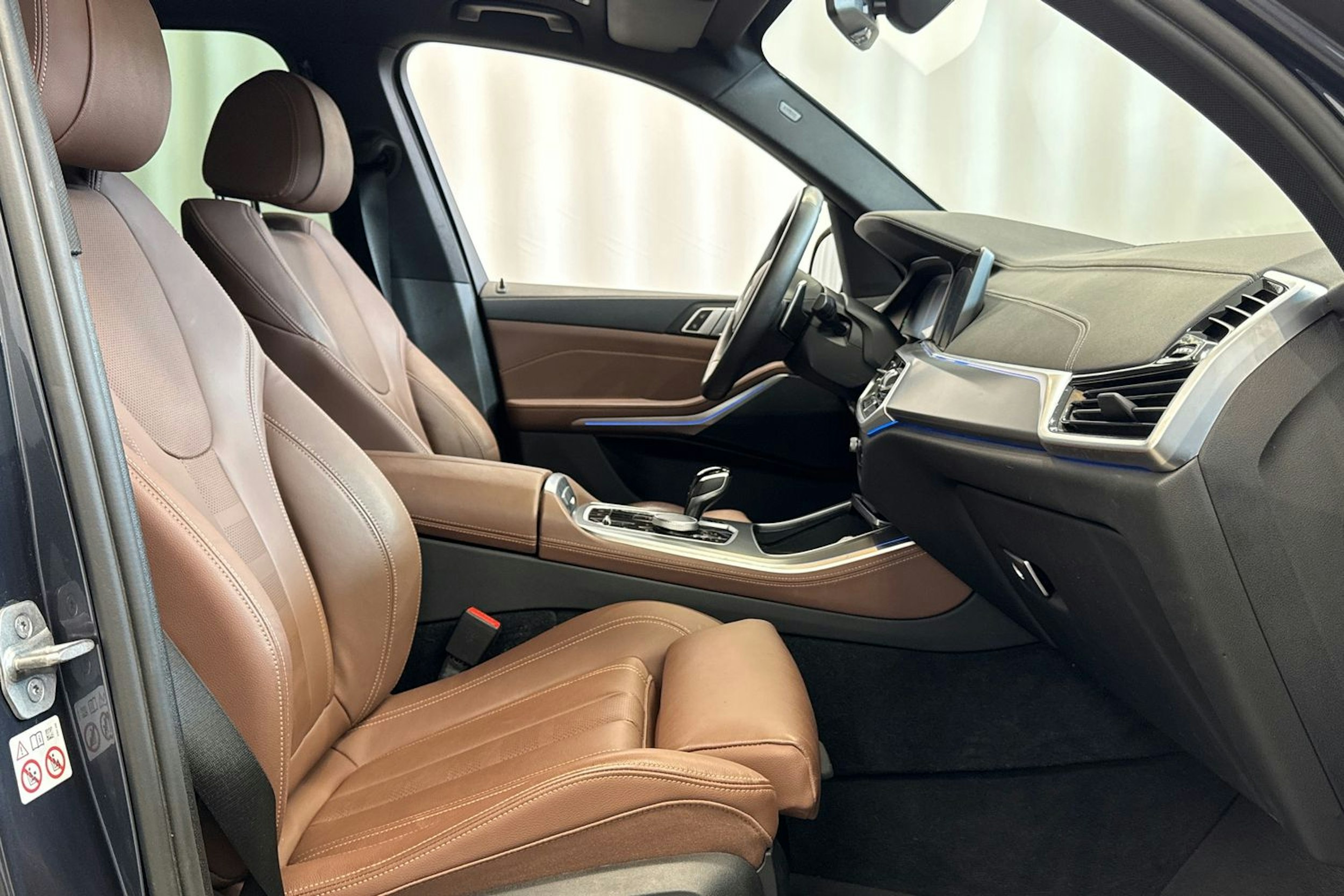 harmaa BMW X5 2022 kuva 10.