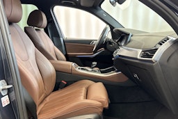 harmaa BMW X5 2022 kuva 10.