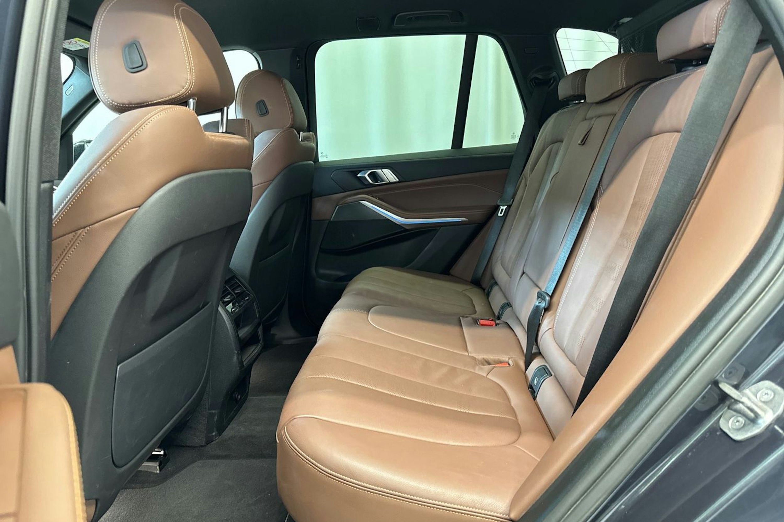 harmaa BMW X5 2022 kuva 12.