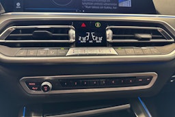 harmaa BMW X5 2022 kuva 22.